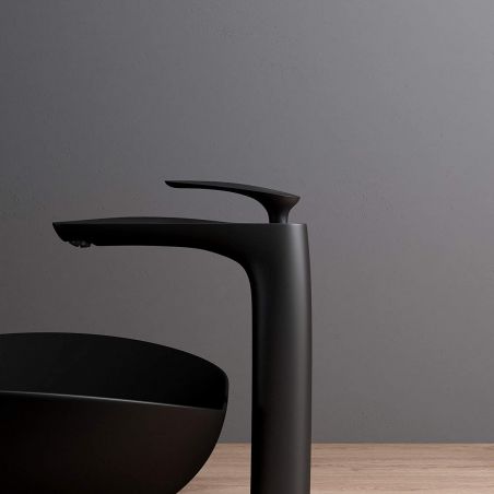Waschbeckenarmatur EGO-Brandi Black, Aufsatzmontage, Mattschwarz, mit Perlator, außergewöhnliches Design