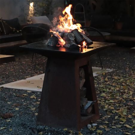 Holzgrill mit großer Kochplatte, Holzlagerfach, 2 mm Cortenstahl, Maße: 100x100x90 cm, Schwarz, Rustico
