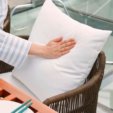 Möbelset für Garten oder Terrasse, Teakholztisch mit 8 Stühlen inklusive Kissen, Aluminium- und Polyrattan-Gestell, Mora