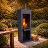 Kamin mit Grill, schwarz, Gartenkamin, 60 x 50 x 150 cm, 1,5 mm Cortenstahl, Stauraum für Holz, Atlas