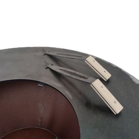 Set mit Grillspateln aus 4 mm dickem Cortenstahl mit Holzgriff. Maße: 38 x 40 cm