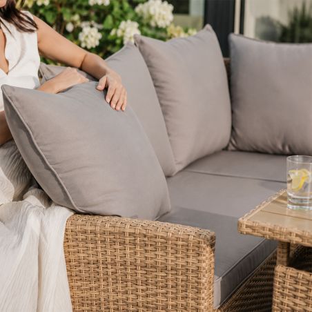 Möbelset für Garten oder Terrasse – Sofa, 2 Bänke und quadratischer Tisch, Polyrattan, Santorini