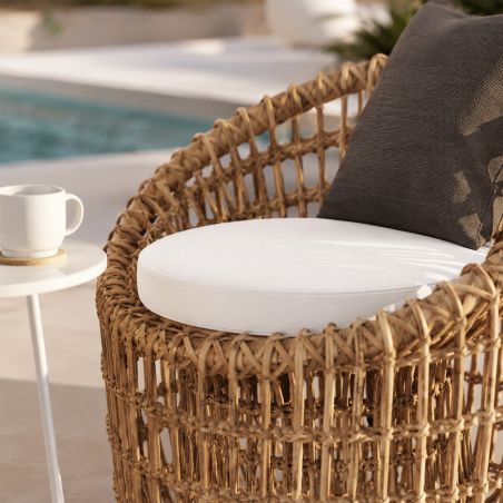 Möbelset für Garten oder Terrasse – 2 Sessel, Couchtisch, Aluminiumrahmen, Polyrattan, braune und weiße Kissen, Ema