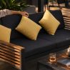 Möbelset für Garten oder Terrasse – Sofa, 2 Sessel, Couchtisch mit Ice Bucket, Aluminium und Holz, inklusive Kissen, Kia