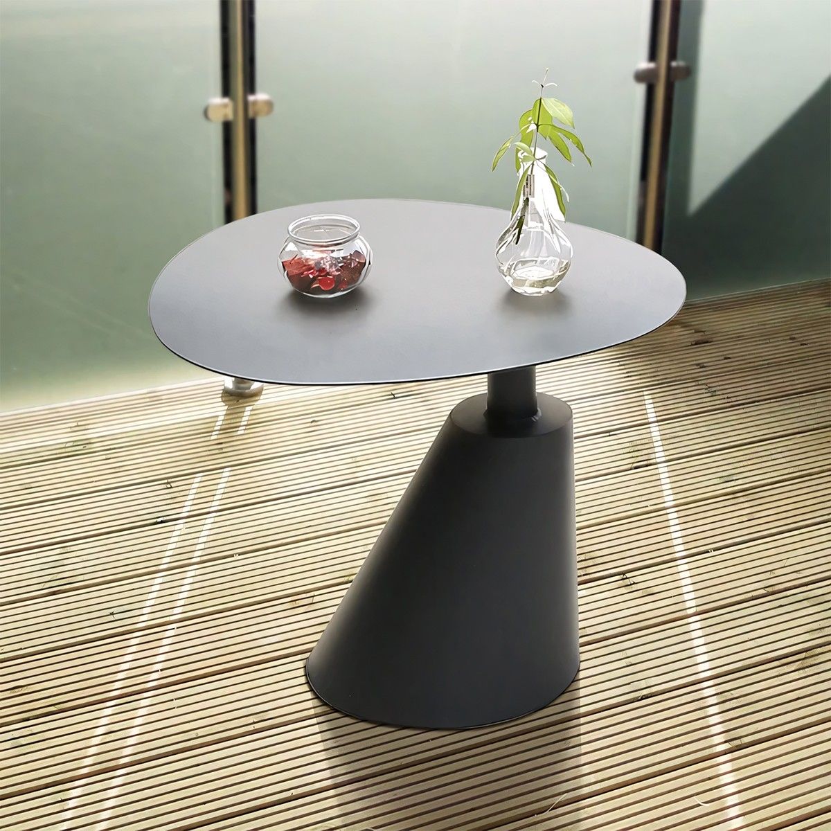 Set aus Tisch und 2 Stühlen, Terrasse oder Garten, Aluminium in Dunkelgrau, grünes Seilgeflecht, Oasis